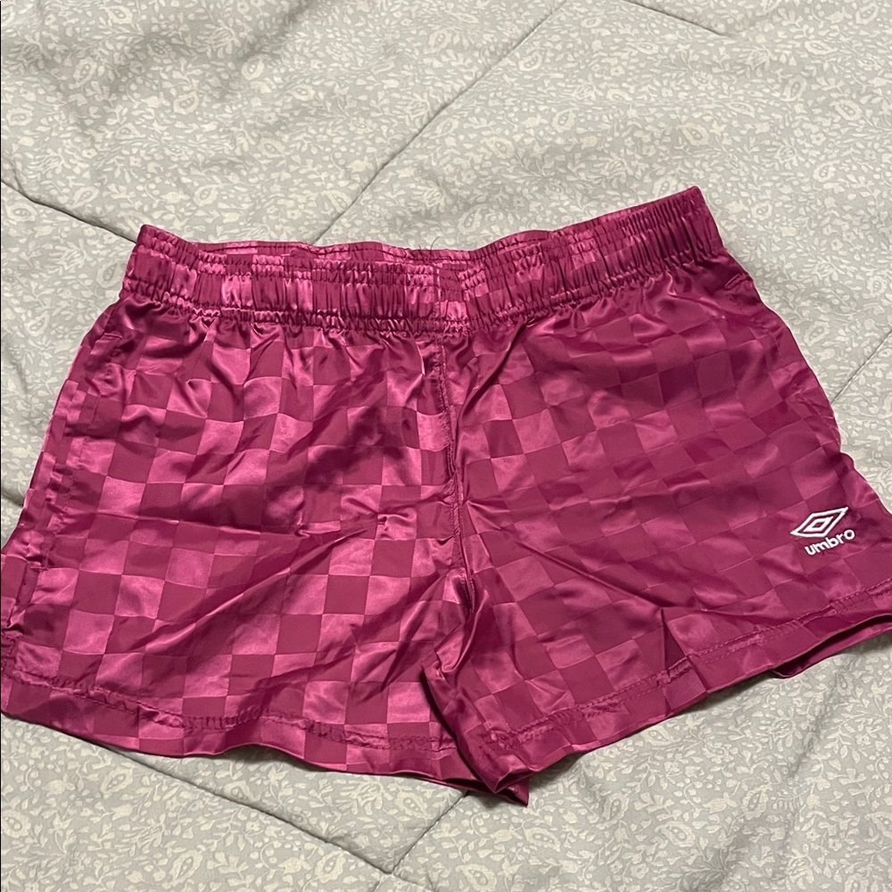 Umbro Women's Satin Checkerboard Shorts - Fuchsia